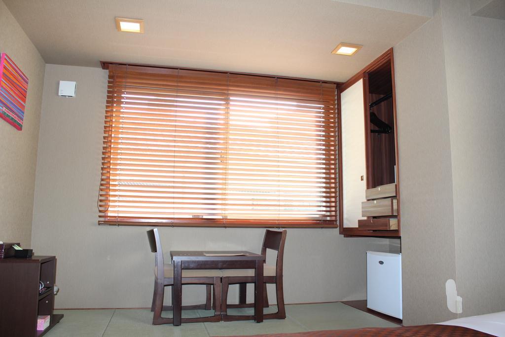 Hotel Saika Fujisawa Rom bilde